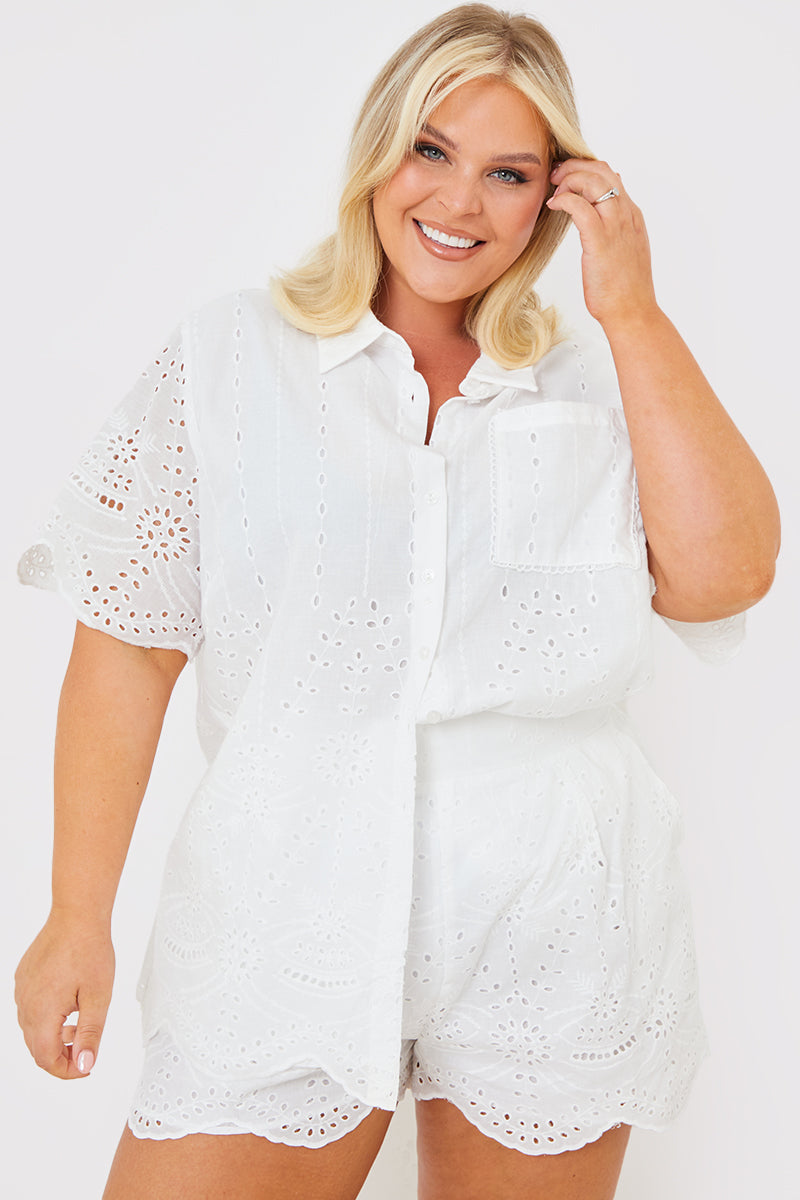 Broderie Short