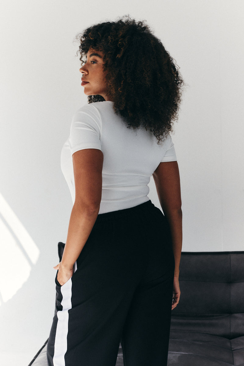 Built In Bra Sculpt & Control Short Sleeve Bodysuit