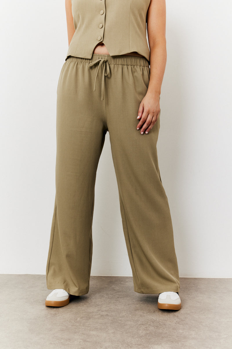 Elasticated Mid Rise Wide Leg Trouser