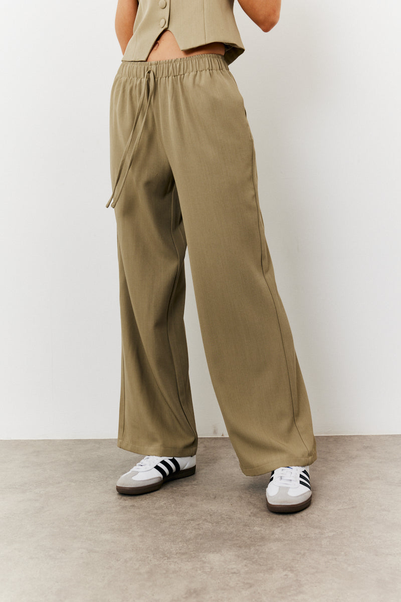 Elasticated Mid Rise Wide Leg Trouser