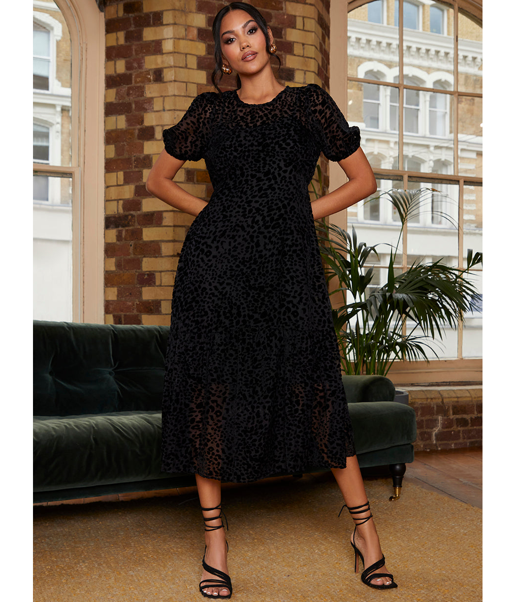 Chi Chi London Short Sleeve Sheer Detail Dobby Midi Dress in Black