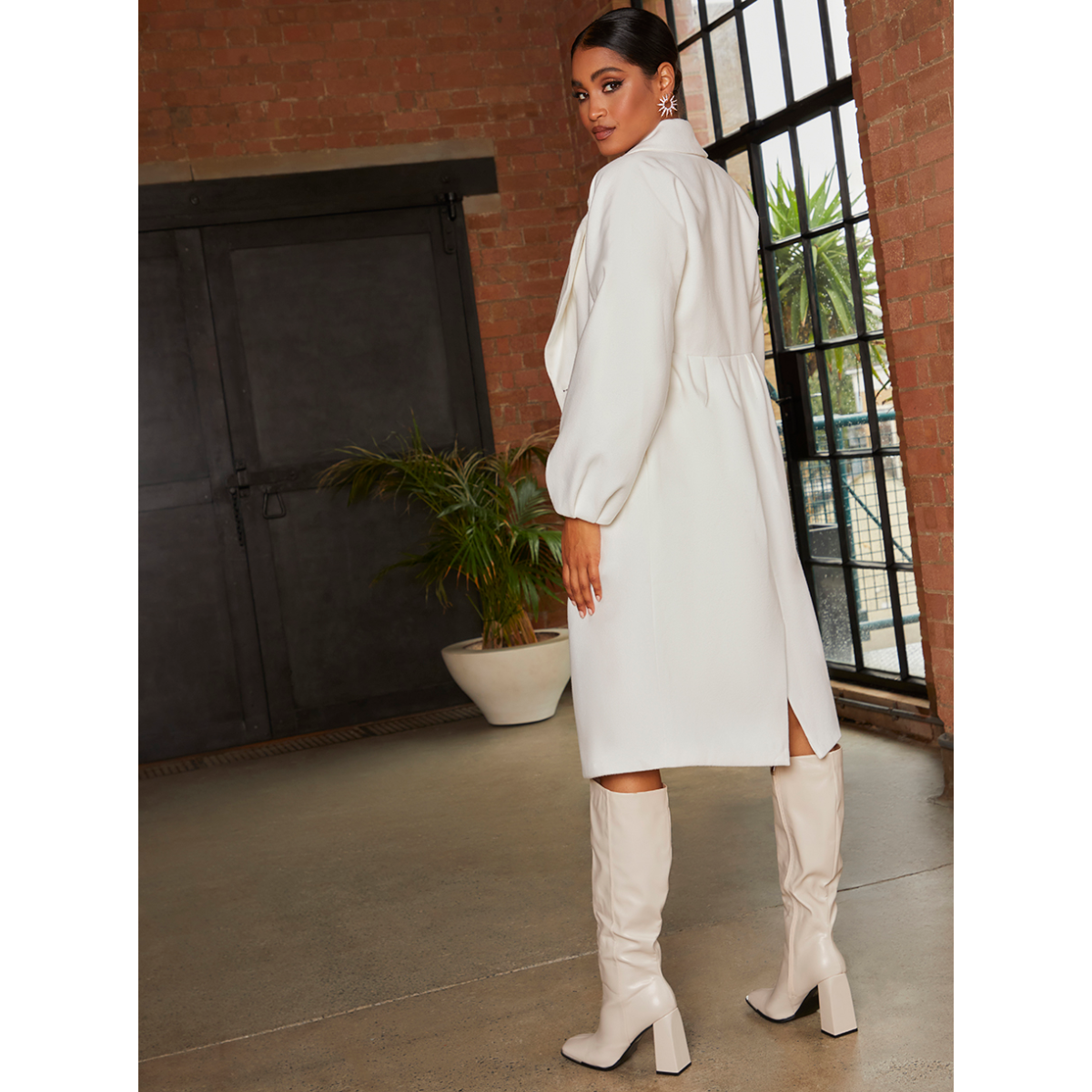 Double Breasted Balloon Sleeve Coat in Cream